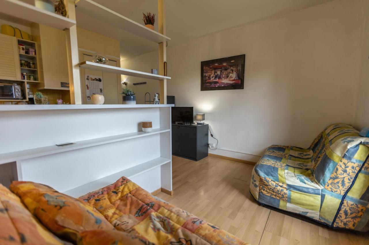 Le Solaire Apartment เลส์ อองเจลส์ ภายนอก รูปภาพ
