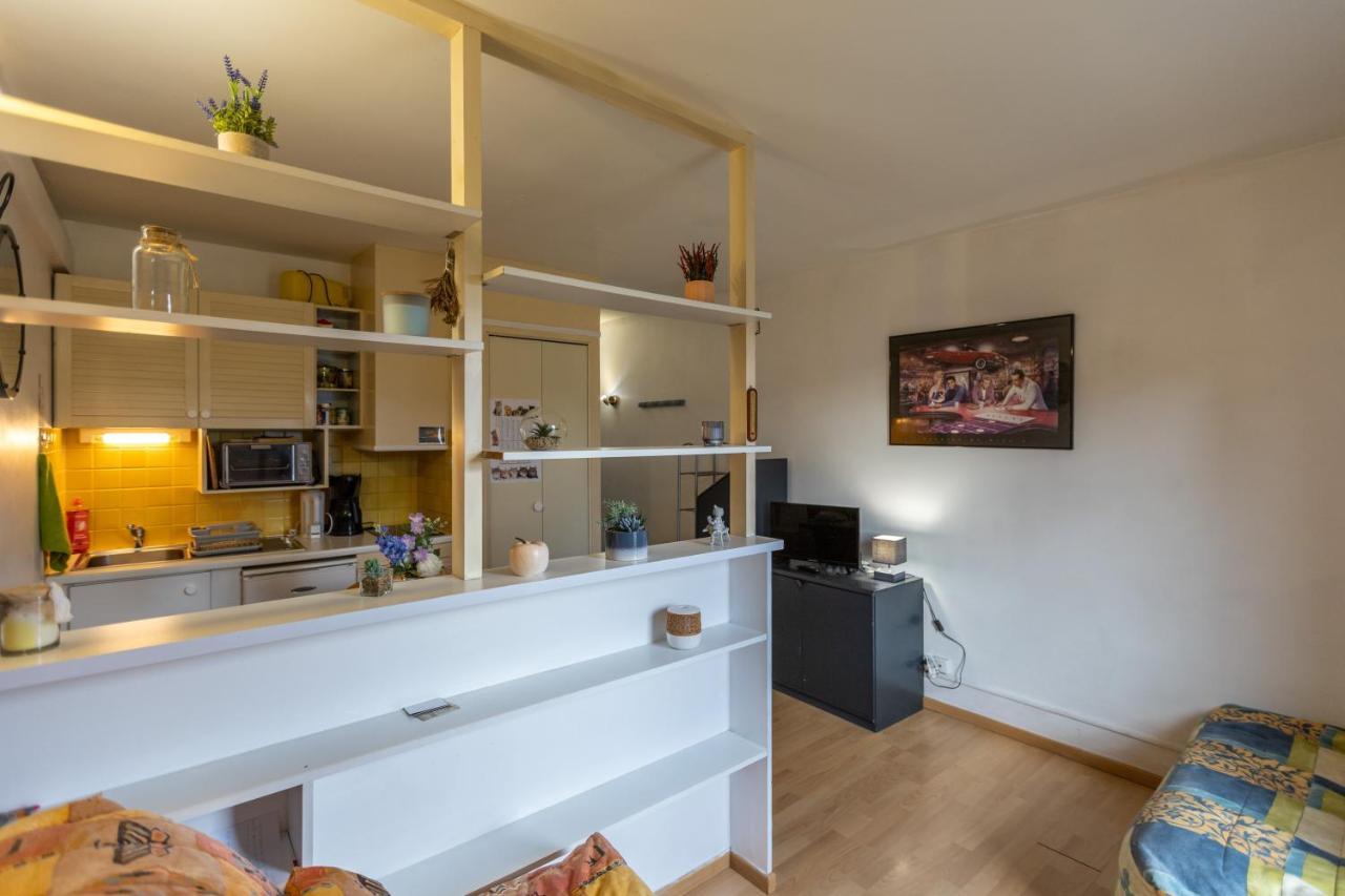 Le Solaire Apartment เลส์ อองเจลส์ ภายนอก รูปภาพ